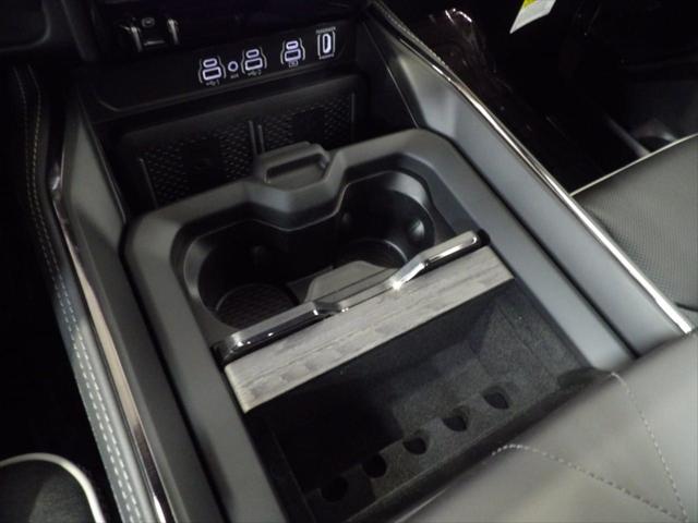 2026 Ram 1500 Limited Crew Cab 4x4 5'7" Box