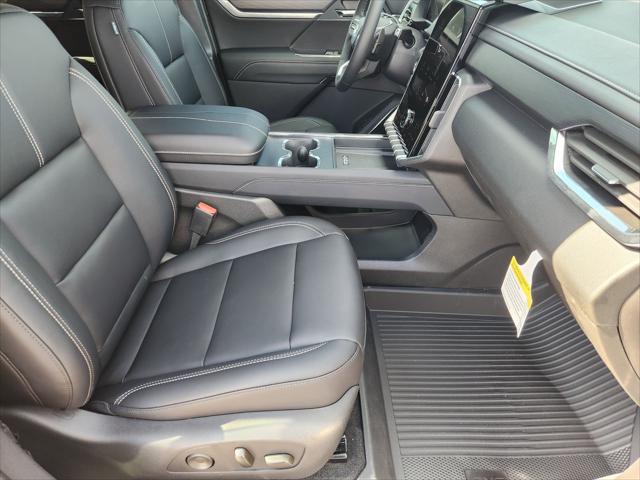 2026 GMC Acadia Elevation FWD