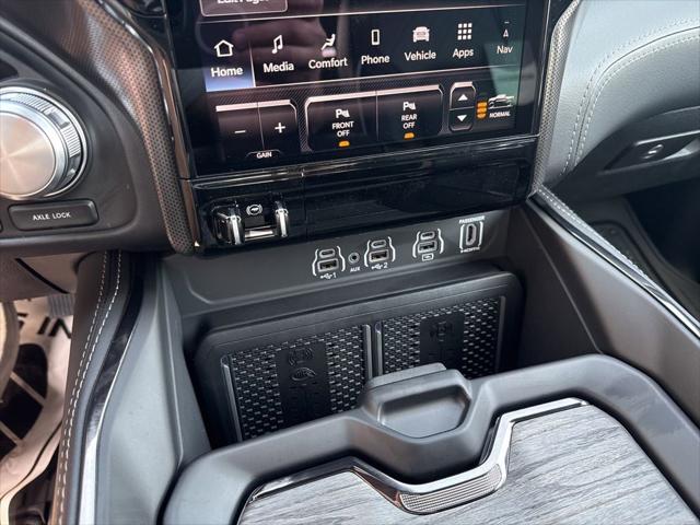 2026 Ram 1500 Limited Crew Cab 4x4 5'7" Box