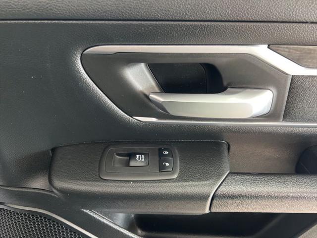 2019 Ram 1500 Big Horn/Lone Star Crew Cab 4x4 5'7" Box