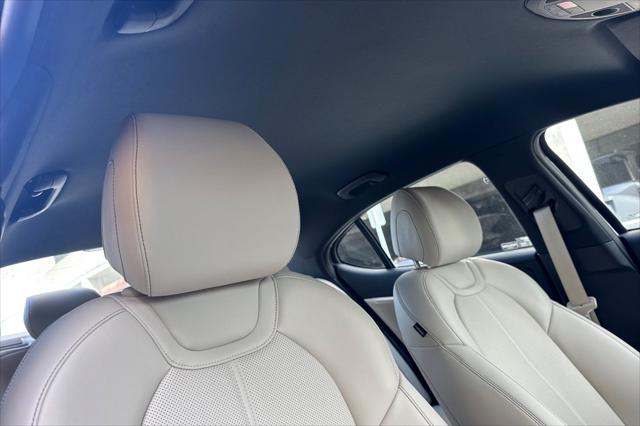 2026 Genesis G70 2.5T RWD