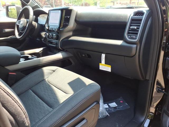 2026 Ram 1500 Express Crew Cab 4x4 5'7" Box