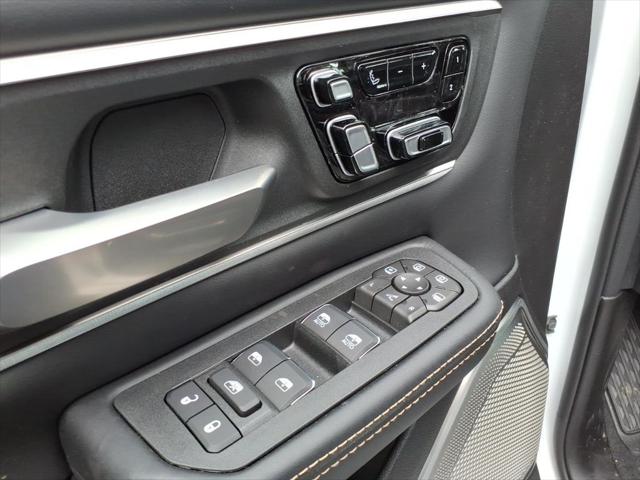 2026 Ram 1500 Tungsten Crew Cab 4x4 5'7" Box