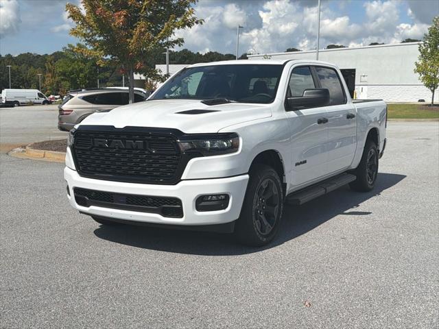 2026 RAM Ram 1500 RAM 1500 EXPRESS CREW CAB 4X4 57 BOX
