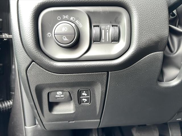 2026 Ram 1500 Big Horn Crew Cab 4x4 5'7" Box
