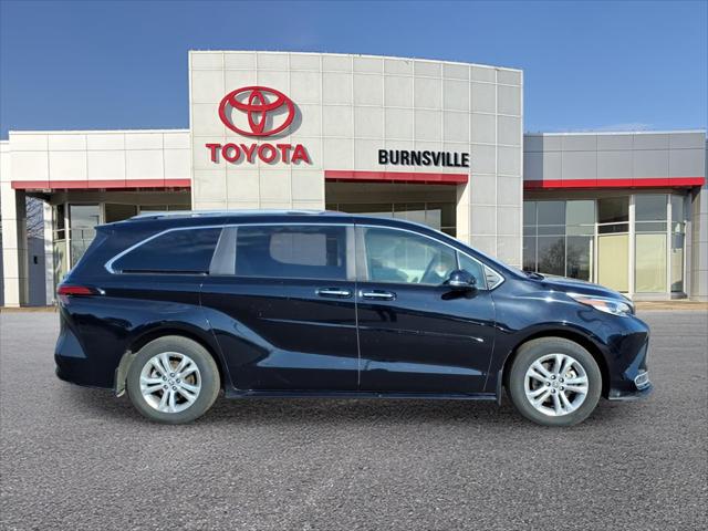 Used 2023 Toyota Sienna Platinum with VIN 5TDESKFC5PS094784 for sale in Burnsville, Minnesota