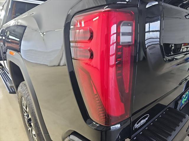 2025 GMC Sierra 2500HD 4WD Crew Cab Standard Bed Denali Ultimate
