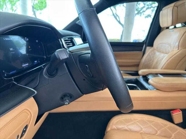 2025 Jeep Grand Wagoneer L Series III Obsidian 4x4
