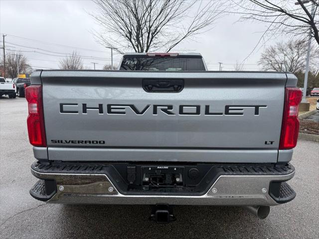 2026 Chevrolet Silverado 3500HD Crew Cab, Long Bed, LT Dual Rear Wheel, RWD