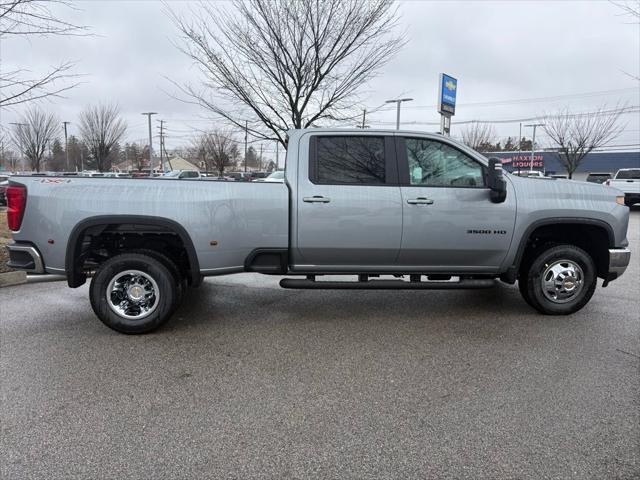 2026 Chevrolet Silverado 3500HD Crew Cab, Long Bed, LT Dual Rear Wheel, RWD