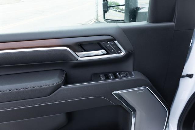 2026 GMC Sierra 2500HD Crew Cab, Standard Bed, Denali, 4WD