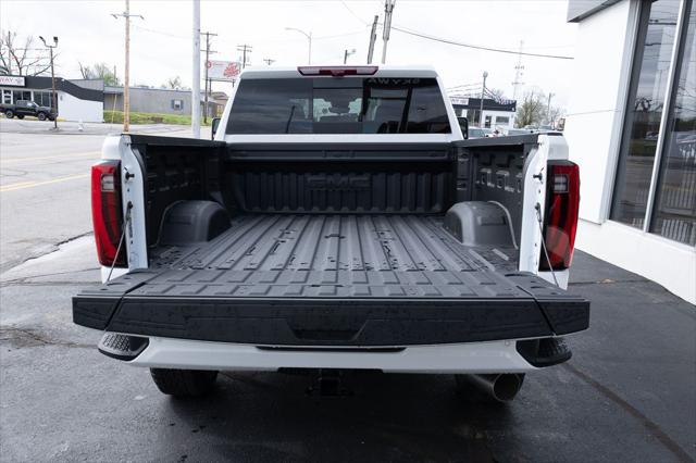 2026 GMC Sierra 2500HD Crew Cab, Standard Bed, Denali, 4WD