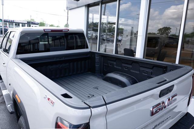 2026 GMC Sierra 2500HD Crew Cab, Standard Bed, SLE, 4WD