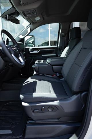 2026 GMC Sierra 2500HD Crew Cab, Standard Bed, SLE, 4WD