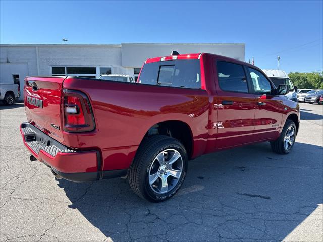 2026 Ram 1500 Express Crew Cab 4x4 5'7" Box