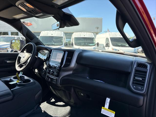 2026 Ram 1500 Express Crew Cab 4x4 5'7" Box