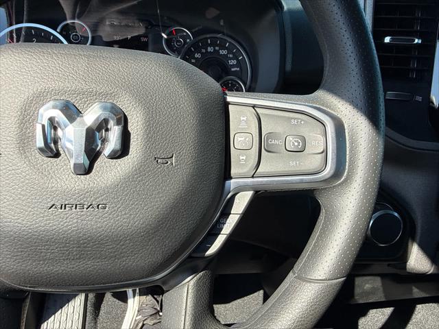 2026 Ram 1500 Express Crew Cab 4x4 5'7" Box