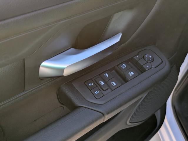 2026 Ram 1500 Express Crew Cab 4x2 57 Box