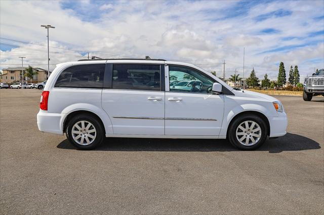 2015 Chrysler Town & Country Touring