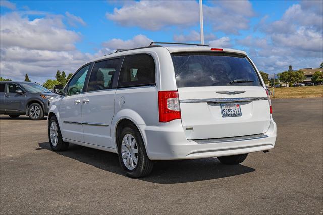 2015 Chrysler Town & Country Touring