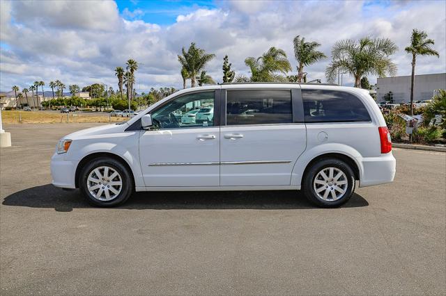 2015 Chrysler Town & Country Touring