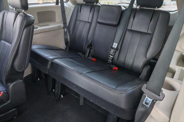 2015 Chrysler Town & Country Touring