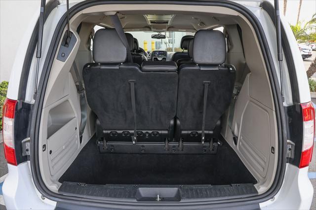 2015 Chrysler Town & Country Touring