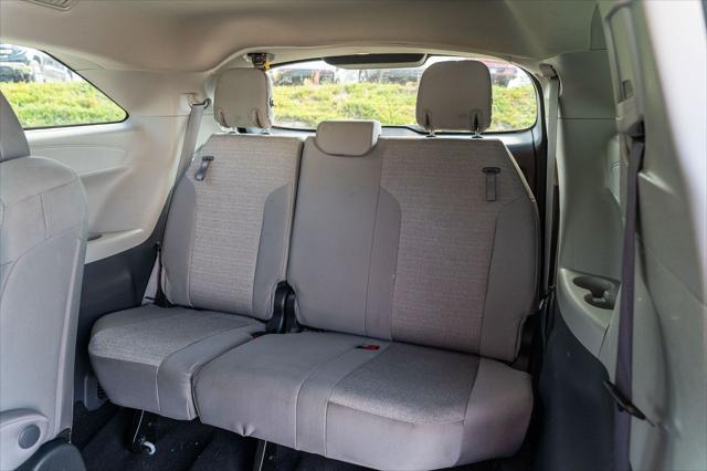 2024 Toyota Sienna LE
