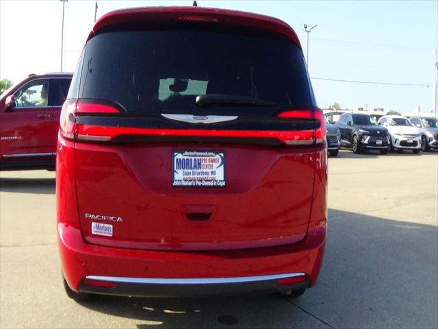 2025 Chrysler Pacifica Select