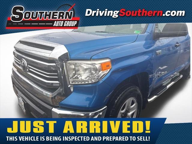 2017 Toyota Tundra SR5 5.7L V8 2017 Toyota Tundra SR5 5.7L V8