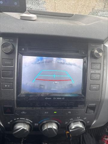 2017 Toyota Tundra SR5 5.7L V8