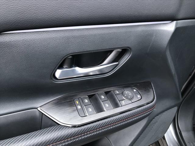 2025 Nissan Kicks SR Intelligent AWD