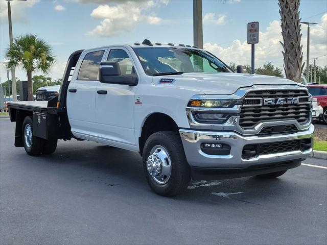 2026 RAM 3500 Chassis RAM 3500 TRADESMAN CREW CAB CHASSIS 4X4 60 CA