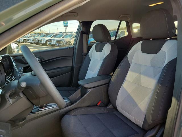 2025 Chevrolet Trax FWD LS