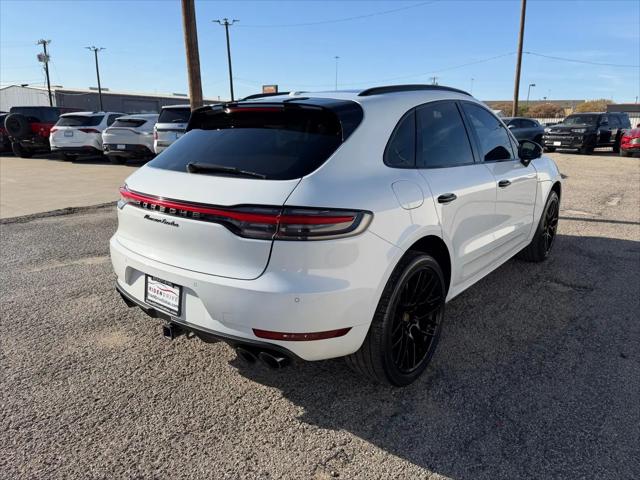 2021 Porsche Macan Turbo