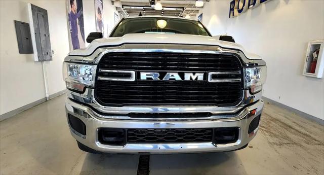 2020 Ram 3500 Big Horn Crew Cab 4x4 8' Box