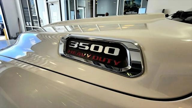 2020 Ram 3500 Big Horn Crew Cab 4x4 8' Box