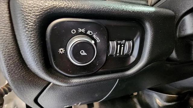 2020 Ram 3500 Big Horn Crew Cab 4x4 8' Box