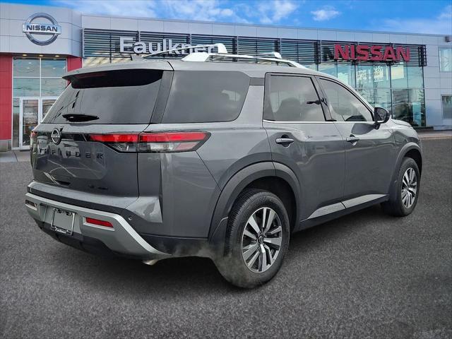 2025 Nissan Pathfinder SL 4WD