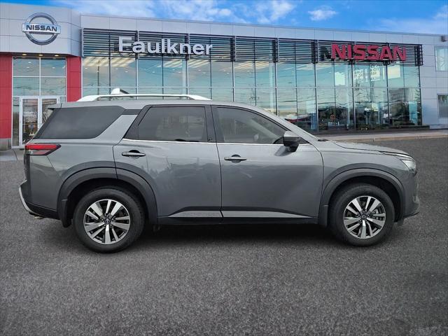 2025 Nissan Pathfinder SL 4WD
