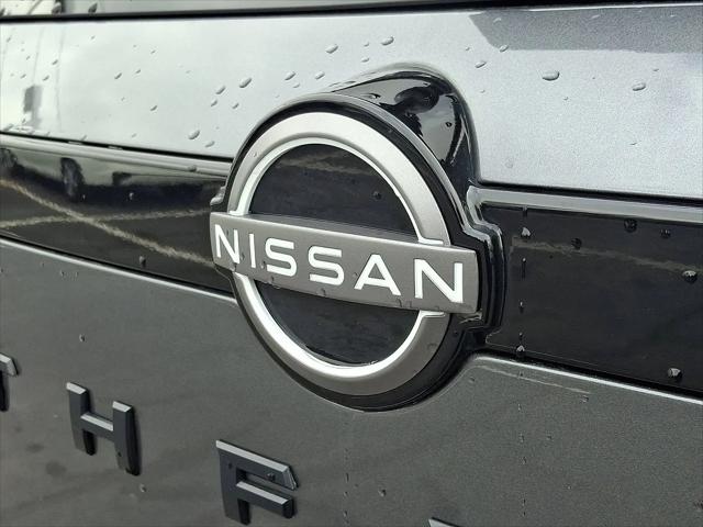 2025 Nissan Pathfinder SL 4WD