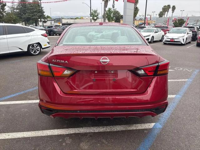 2025 Nissan Altima SV FWD