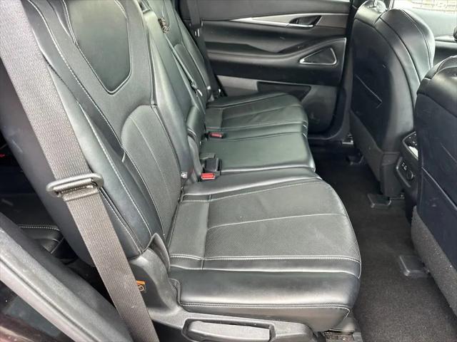 2023 INFINITI QX60 LUXE