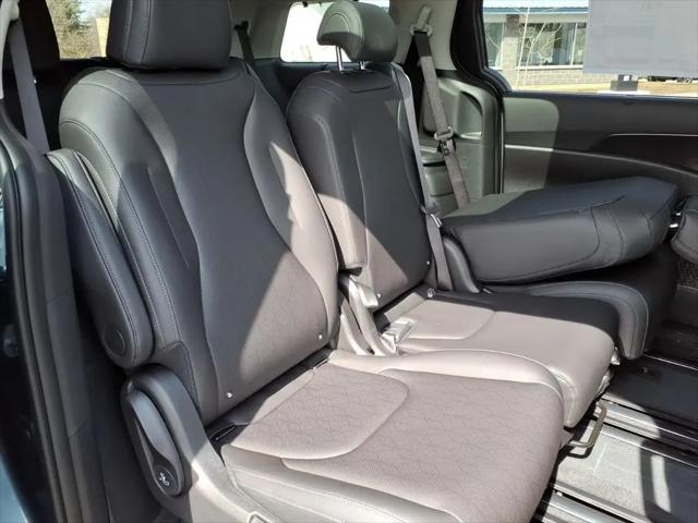 2026 Kia Carnival MPV SX
