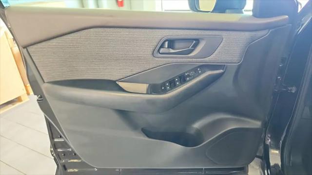 2023 Nissan Rogue S FWD