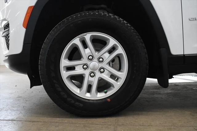 2024 Jeep Grand Cherokee Laredo 4x4