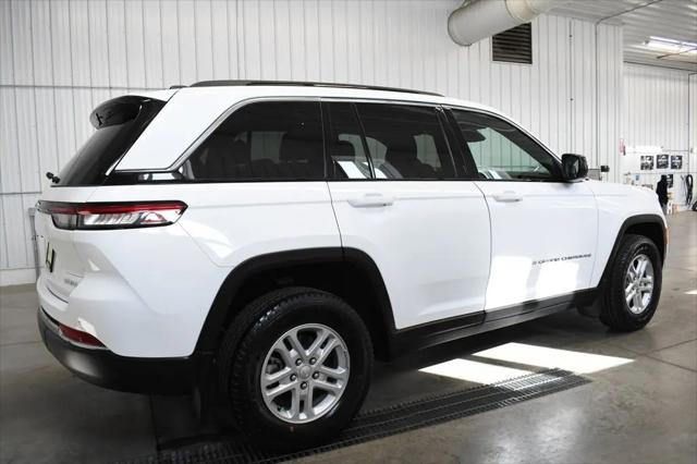 2024 Jeep Grand Cherokee Laredo 4x4