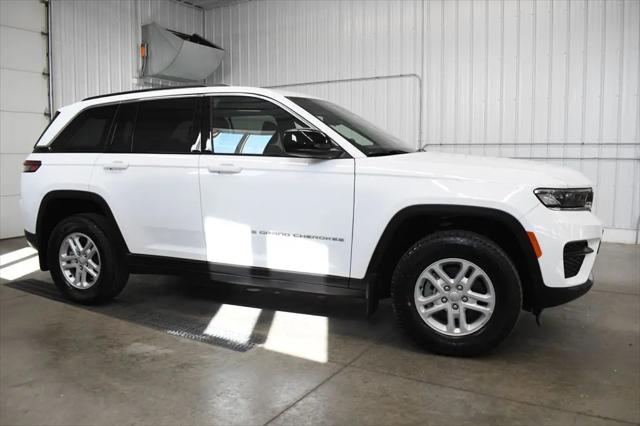 2024 Jeep Grand Cherokee Laredo 4x4