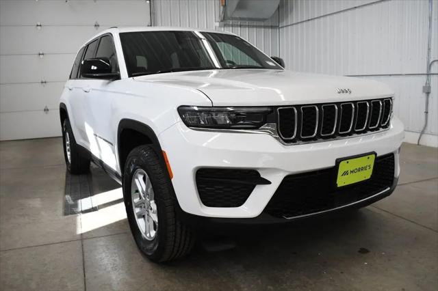 2024 Jeep Grand Cherokee Laredo 4x4