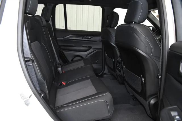 2024 Jeep Grand Cherokee Laredo 4x4